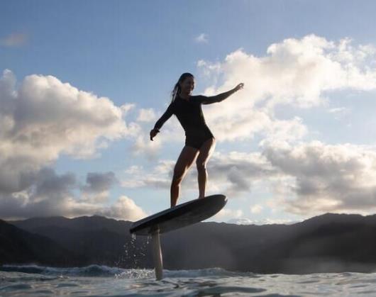 Why Choose Hydro Foil Boards for Surfing?